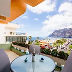 Stunning View 2 Bed Family 아파트 아칸티라도